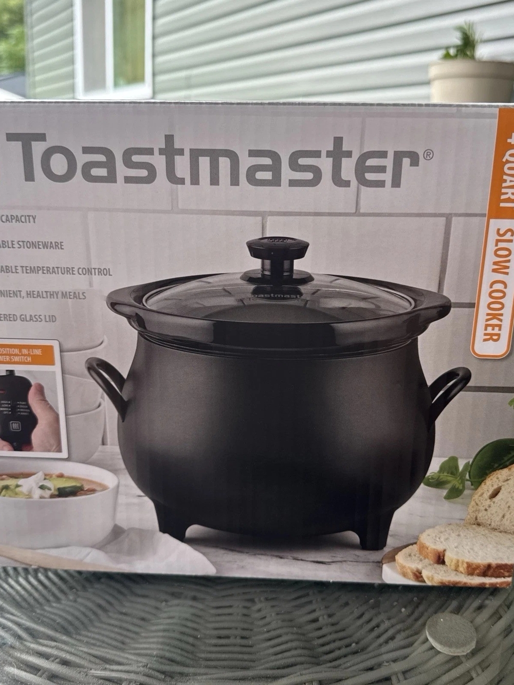 Toastmaster Black Slow Cooker — Classic Black Stoneware Cookpot